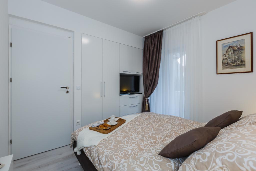 טרוגיר Villa Apartments Katja מראה חיצוני תמונה