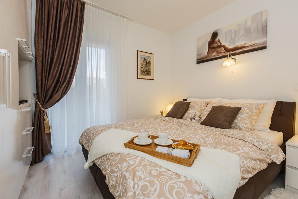 טרוגיר Villa Apartments Katja מראה חיצוני תמונה
