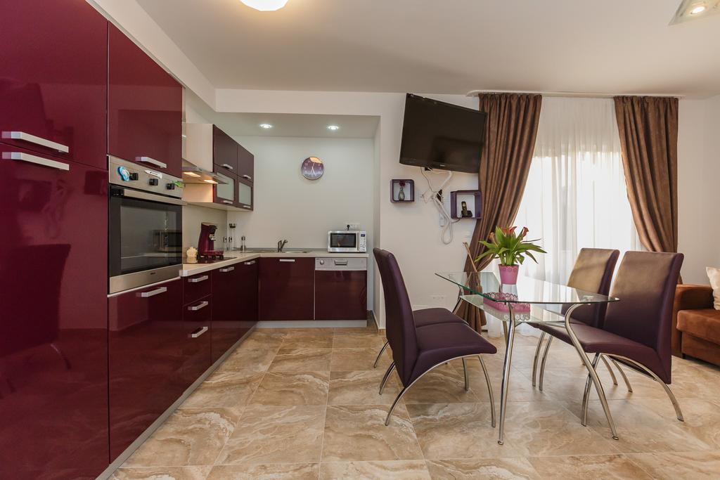 טרוגיר Villa Apartments Katja מראה חיצוני תמונה