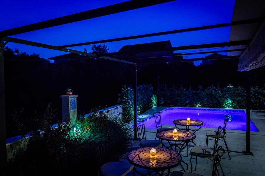 טרוגיר Villa Apartments Katja מראה חיצוני תמונה