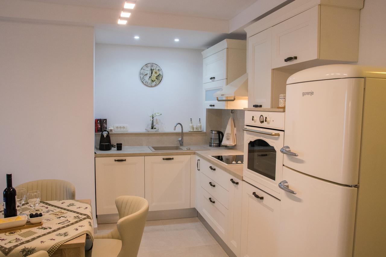 טרוגיר Villa Apartments Katja מראה חיצוני תמונה