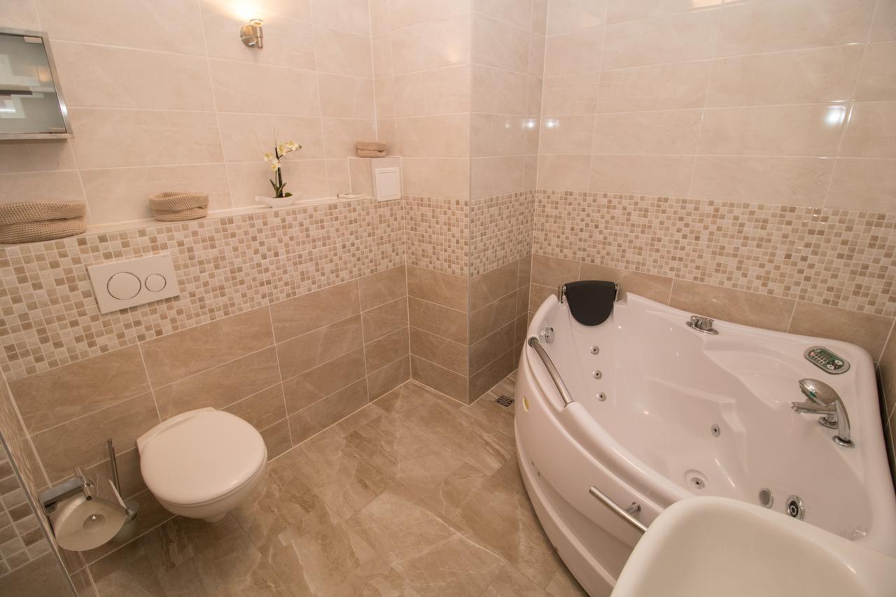 טרוגיר Villa Apartments Katja מראה חיצוני תמונה