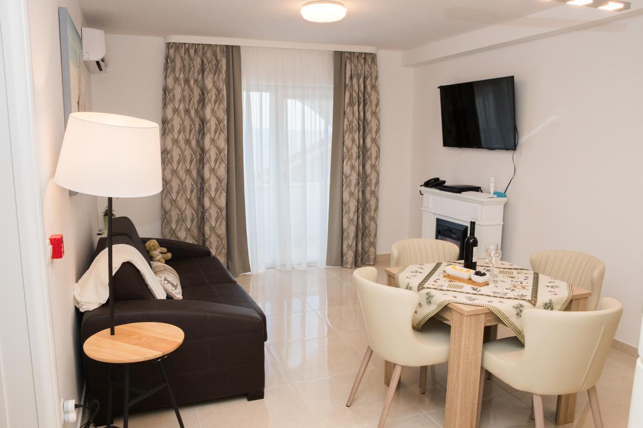 טרוגיר Villa Apartments Katja מראה חיצוני תמונה